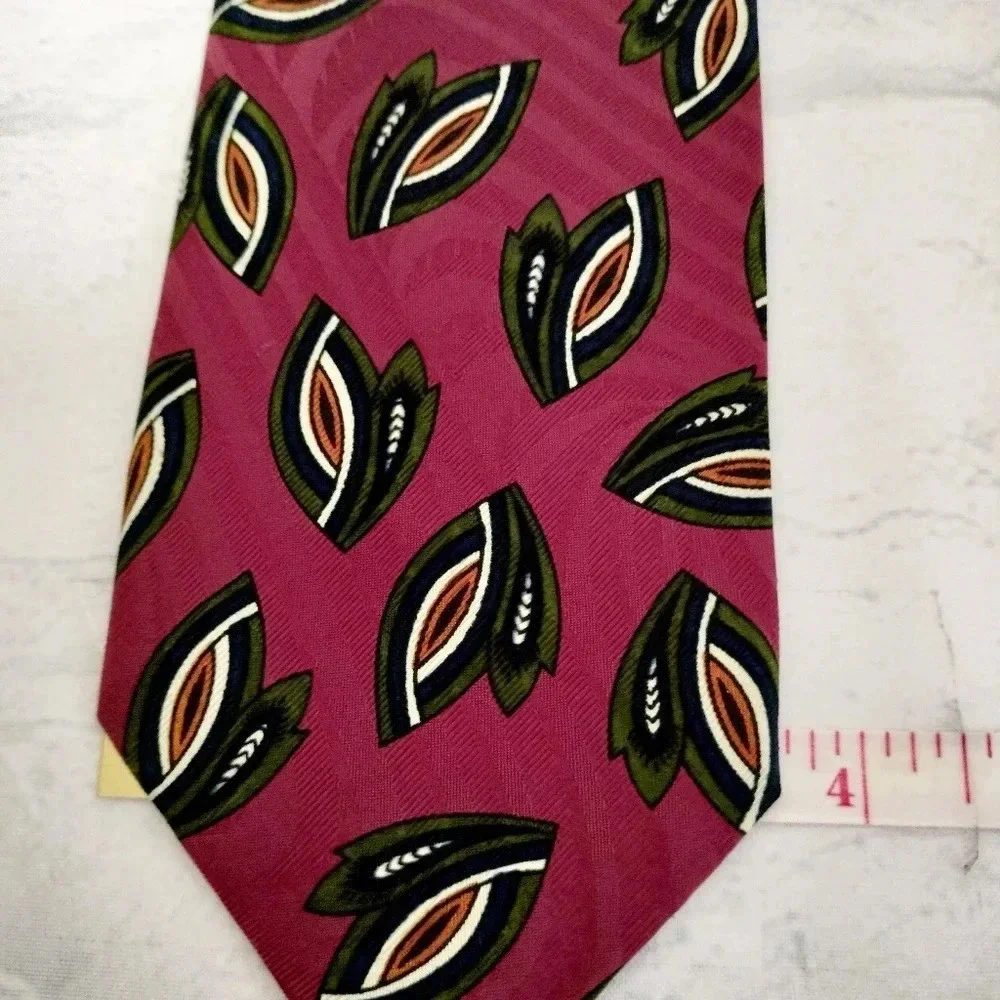 Talbott Studio Men's Silk Necktie Tie Abstract Leaf pattern Hand Sewn 58…